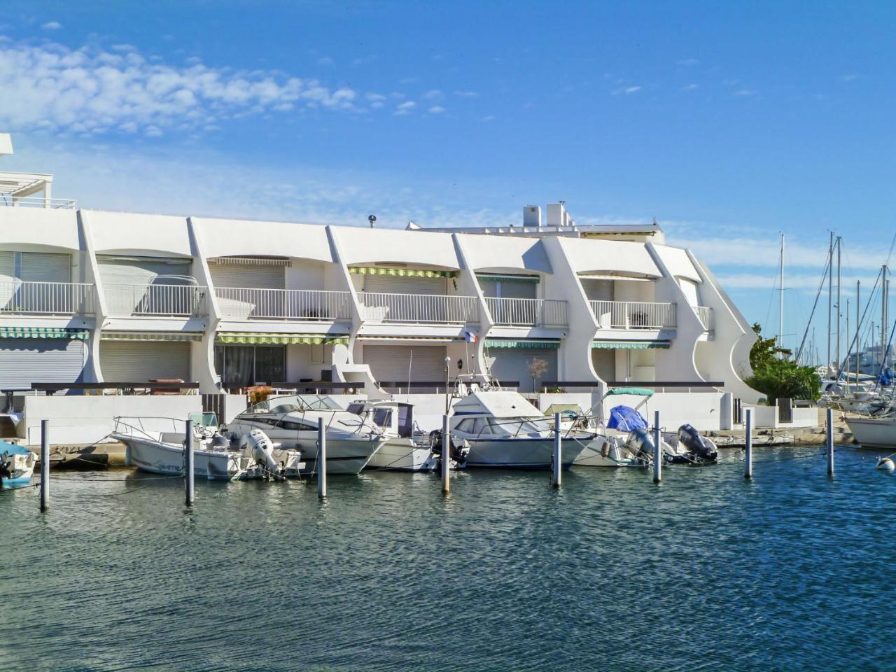 Apartment Apartment Les Marinas De La Plage I-1 By Interhome